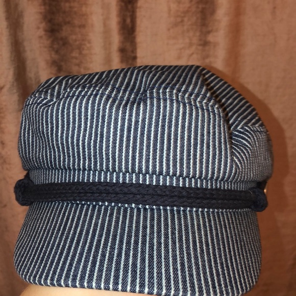 Trendy Hat! - Picture 2 of 4